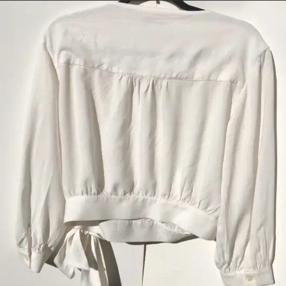 White business casual blouse - Picture 2 of 2